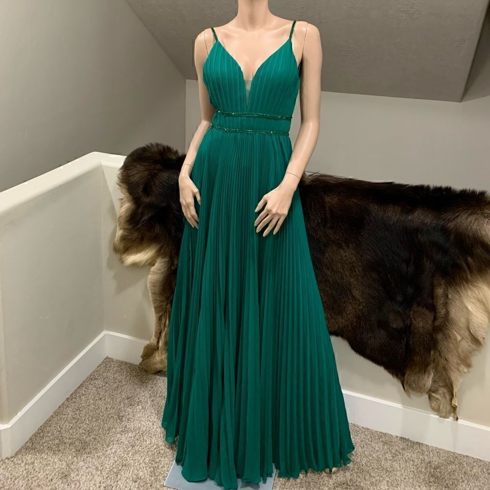 Elegant V-Neck and Cross-back Pleated Beaded Evening Dress